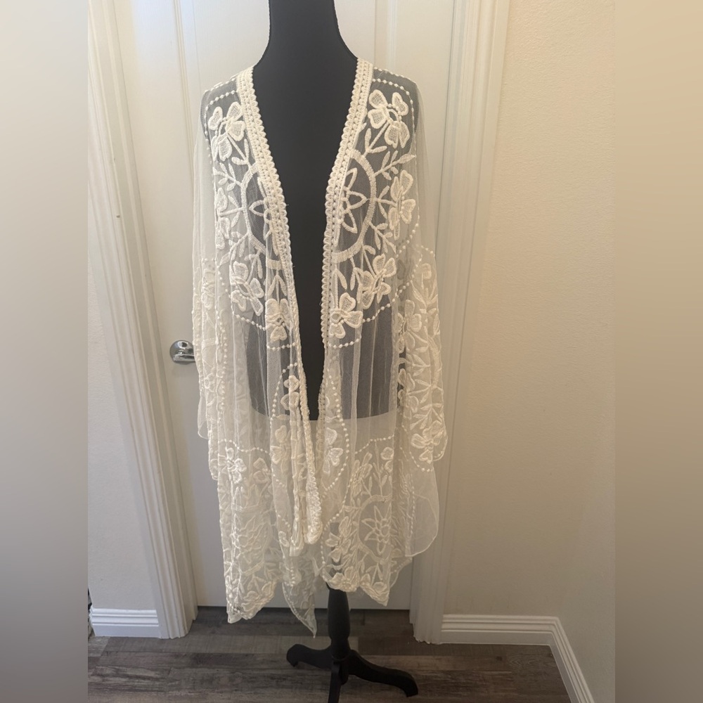 💎Torrid Cream Lace Wrap LAST CHANCE